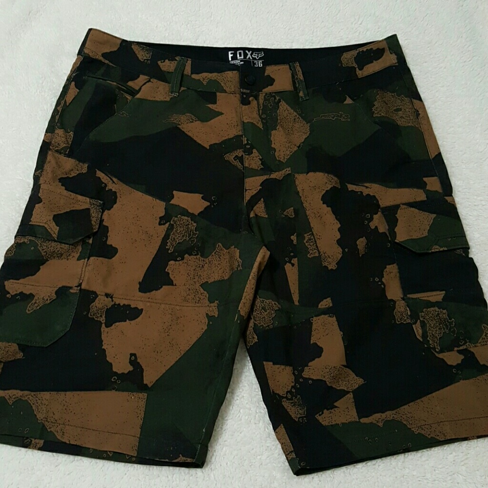Men's cargo shorts